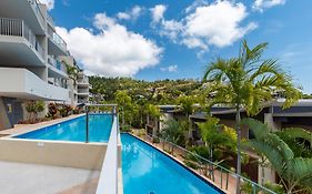 Azure Sea, Oceanviews, Wifi, 2 Pools + Gym